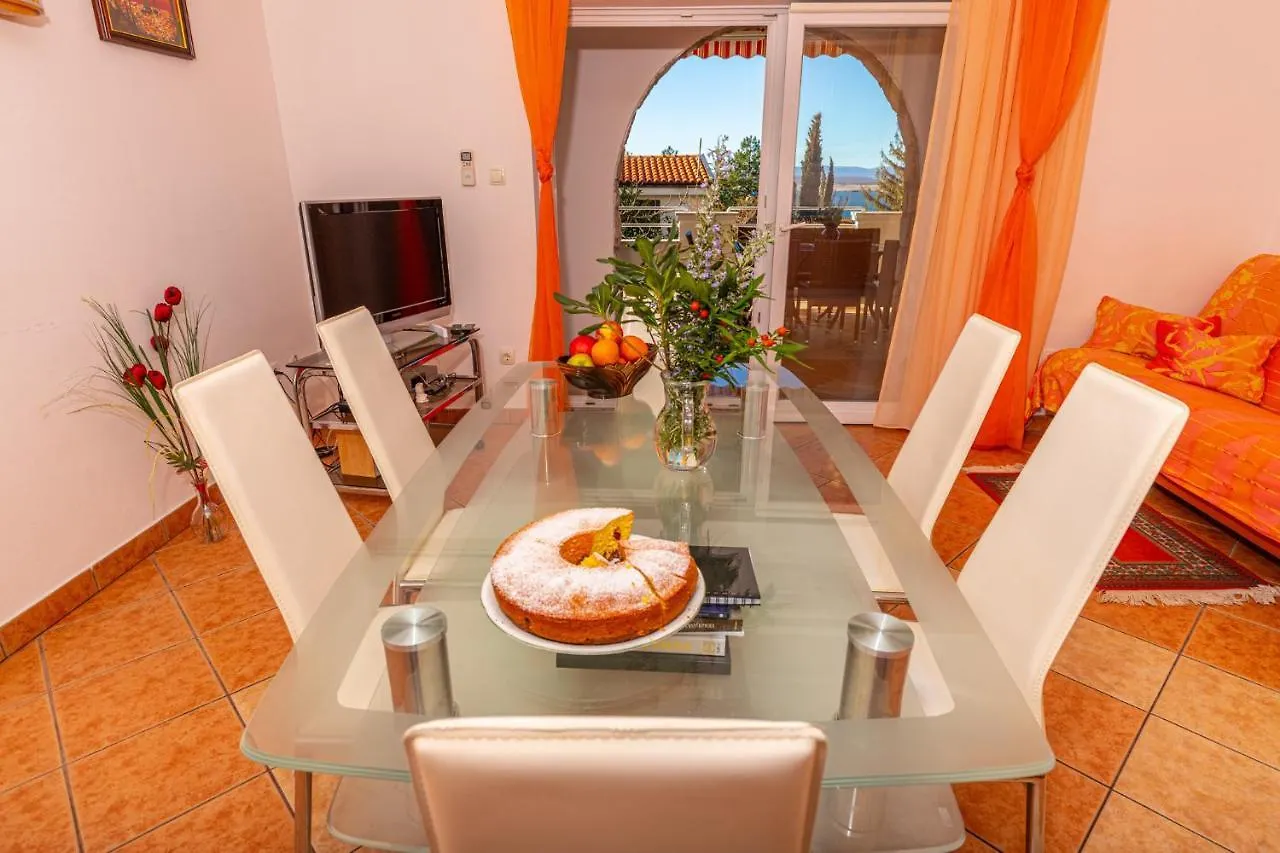 Apartment In Dramalj 41606